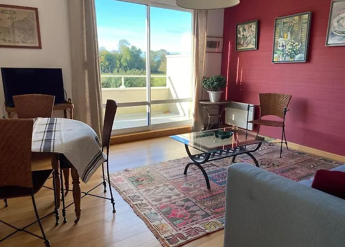 Petit Ailly Magnifique Acces A Pied Apartment